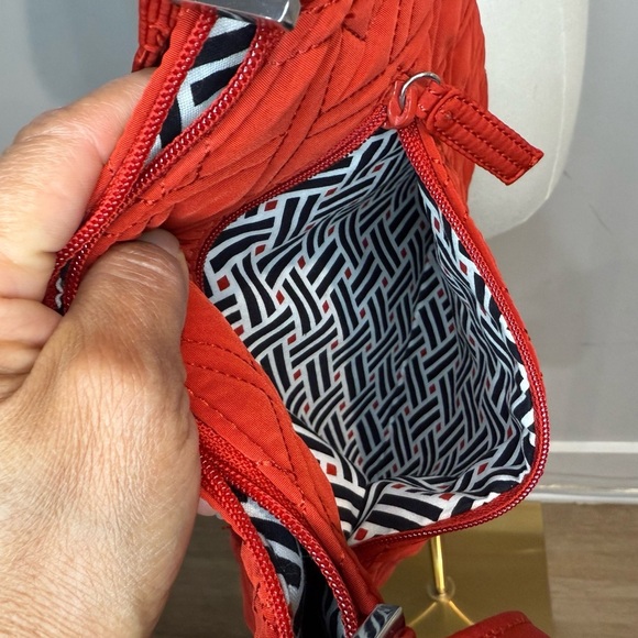 Vera Bradley Microfiber Large Hipster Crossbody Bag Red Purse Retired Patterns - Picture 9 of 11